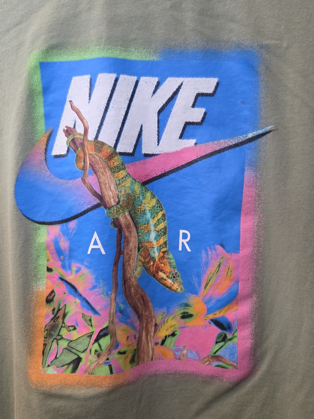 Nike Air Vibrant Chameleon Shirt Size XL